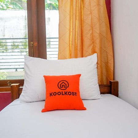 A Pousada Koolkost Syariah Near Malioboro Area Jogjacarta Exterior foto