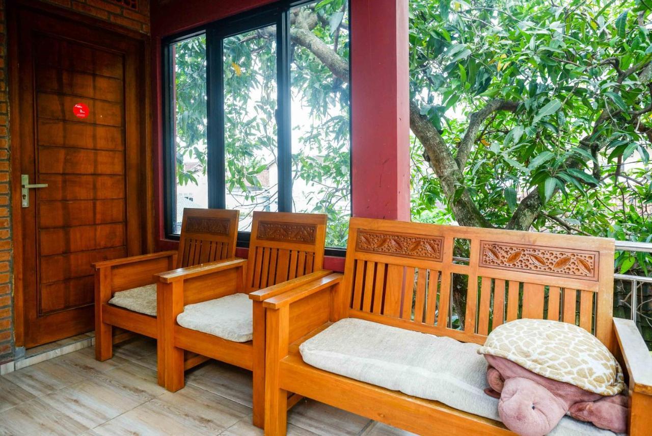 A Pousada Koolkost Syariah Near Malioboro Area Jogjacarta Exterior foto
