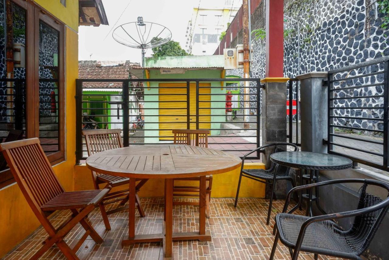 A Pousada Koolkost Syariah Near Malioboro Area Jogjacarta Exterior foto