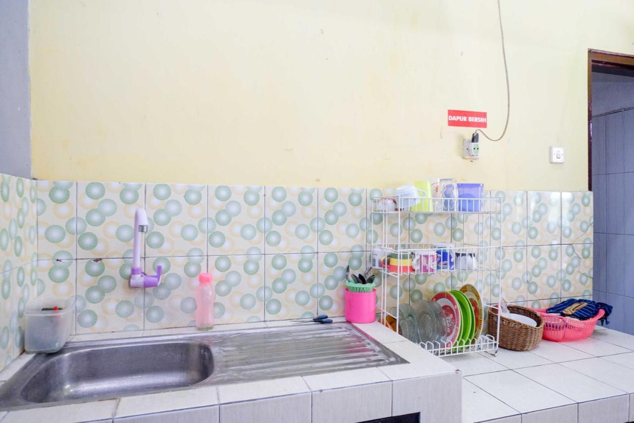A Pousada Koolkost Syariah Near Malioboro Area Jogjacarta Exterior foto